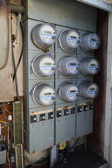 More Photos Of 2114 Abbott St, San Diego Apartments For Sale