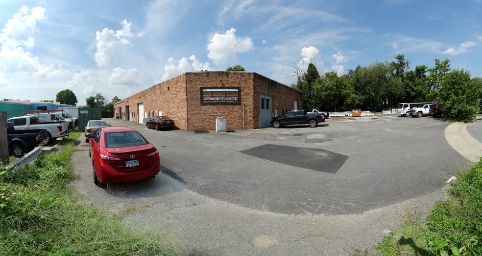 More Photos Of 7202 Lockport Pl, Lorton Warehouse For Lease