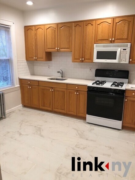 More Photos Of 65 Colin St, Yonkers Apartments For Sale
