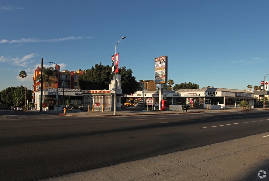 Primary Photo Of 7300 W Sunset Blvd, Los Angeles Storefront For Sale
