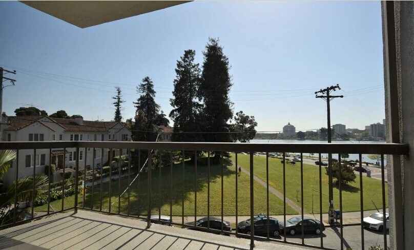 More Photos Of 282 Wayne Ave, Oakland Apartments For Sale