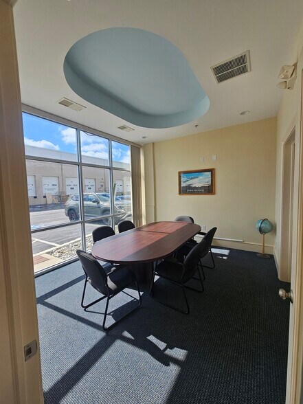 More Photos Of 833 Lincoln Ave, West Chester Light Distribution For Sale