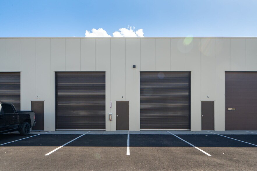 More Photos Of 2700 N Lake Valley Rd, Prescott Valley Light Manufacturing For Sale