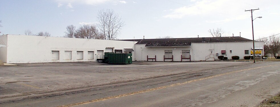 More Photos Of 916 Burlington Ave, Muncie Warehouse For Sale