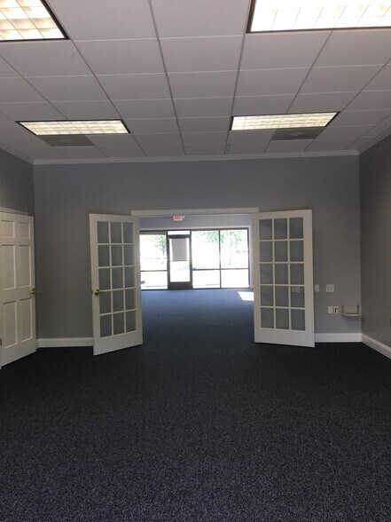 More Photos Of 6326 Five Mile Centre Park, Fredericksburg Medical For Lease
