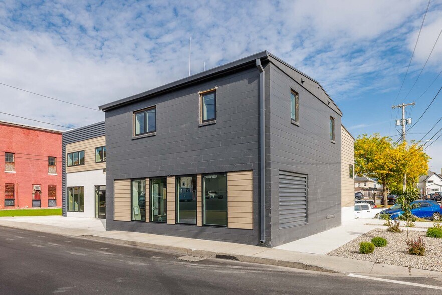 More Photos Of 5 Chestnut St, Geneseo Storefront Retail Office For Lease