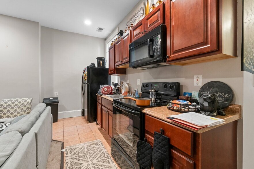 More Photos Of 30 E 25th St, Baltimore Apartments For Sale