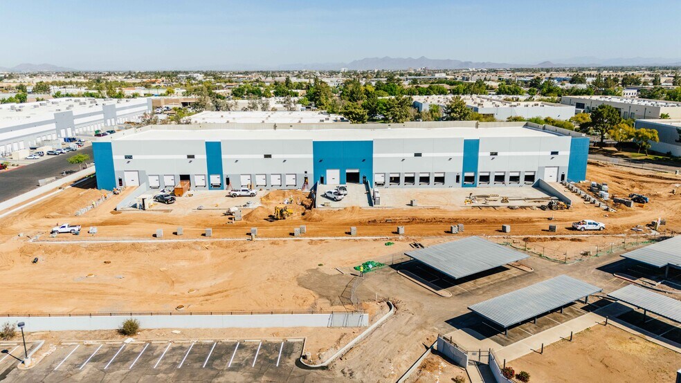 More Photos Of 1352 N Fiesta Blvd, Gilbert Distribution For Lease