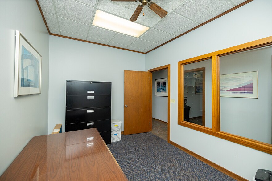 More Photos Of 1020 N Main St, Wichita Medical For Sale