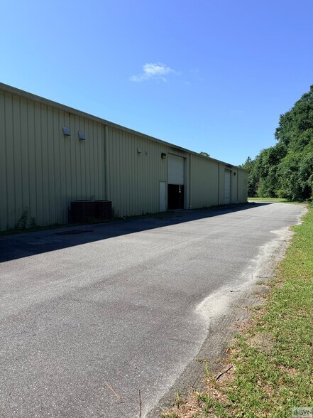 More Photos Of 2020 GA Highway 21 S, Springfield Flex For Lease