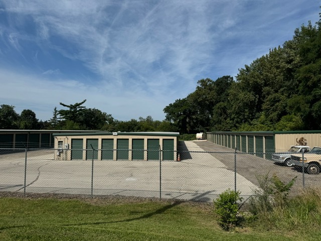 Primary Photo Of 1005 43rd St SE, Cedar Rapids Self Storage For Sale