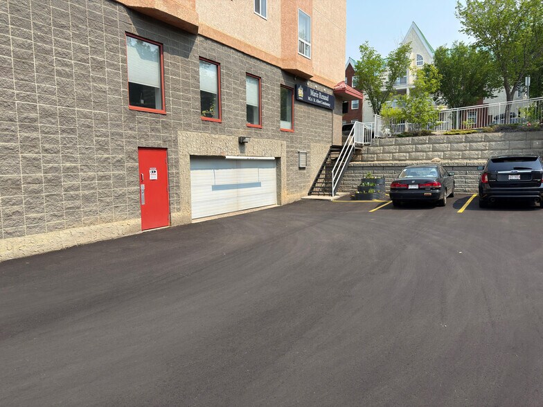 More Photos Of 50 St Thomas St, St. Albert Apartments For Sale