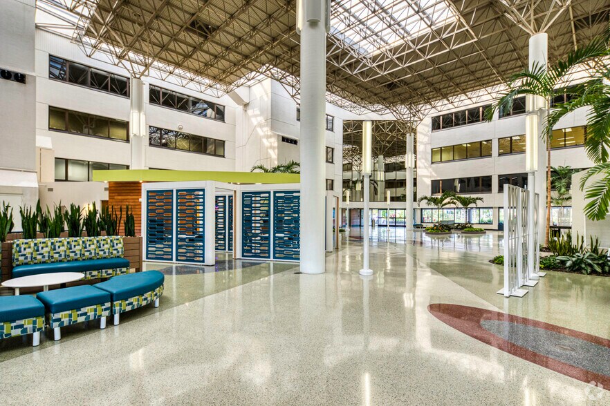 More Photos Of 405 N Reo St, Tampa Office For Lease