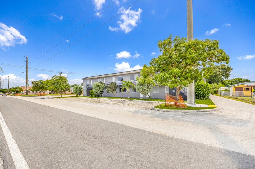 More Photos Of 2201 Greene St, Hollywood Apartments For Sale