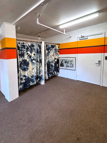 More Photos Of 2109 NW Irving St, Portland Apartments For Sale