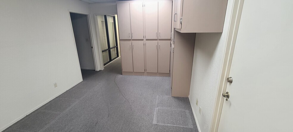 More Photos Of 10722 Arrow Route, Rancho Cucamonga Showroom For Lease