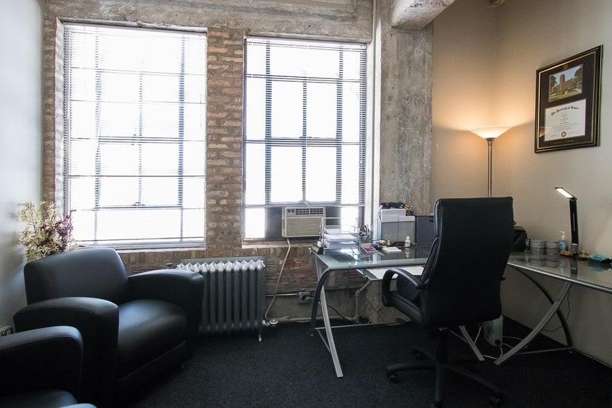 More Photos Of 1945 S Halsted St, Chicago Loft Creative Space For Lease