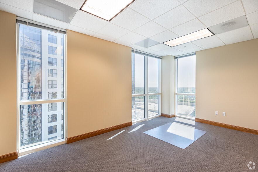 More Photos Of 9155 S Dadeland Blvd, Miami Unknown For Lease