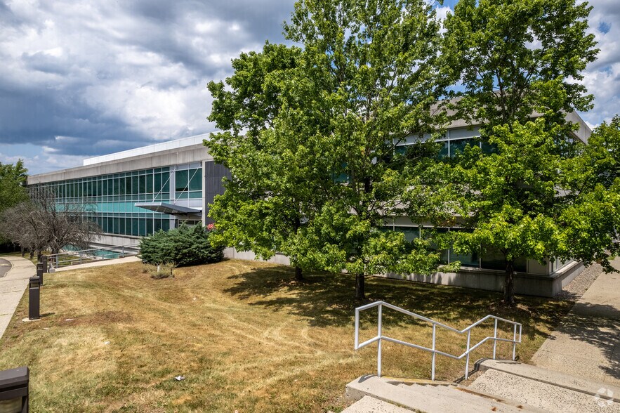 More Photos Of 1467 Rt 31 S, Annandale Office For Sale