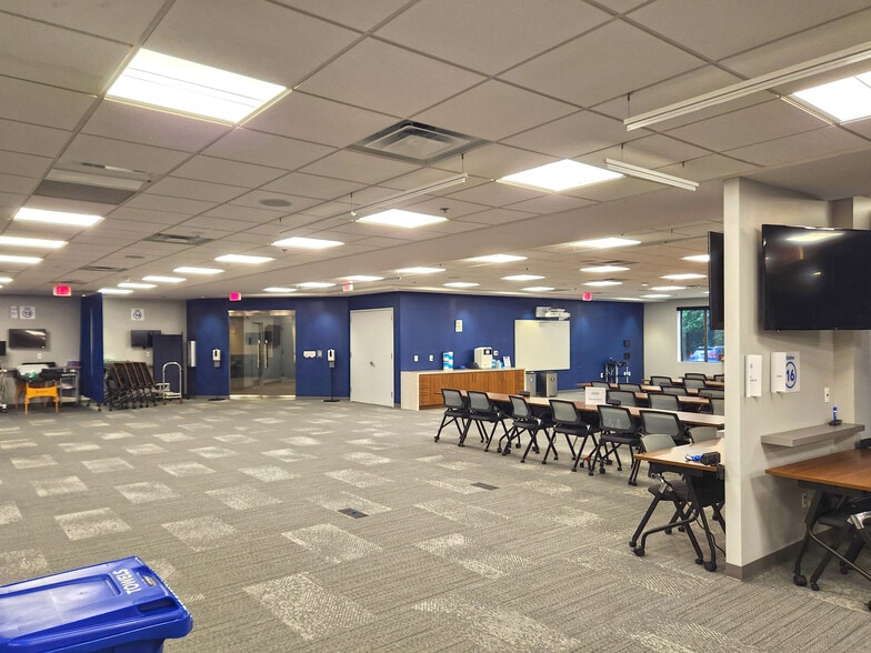 More Photos Of 14750 Sweitzer Ln, Laurel Medical For Sale