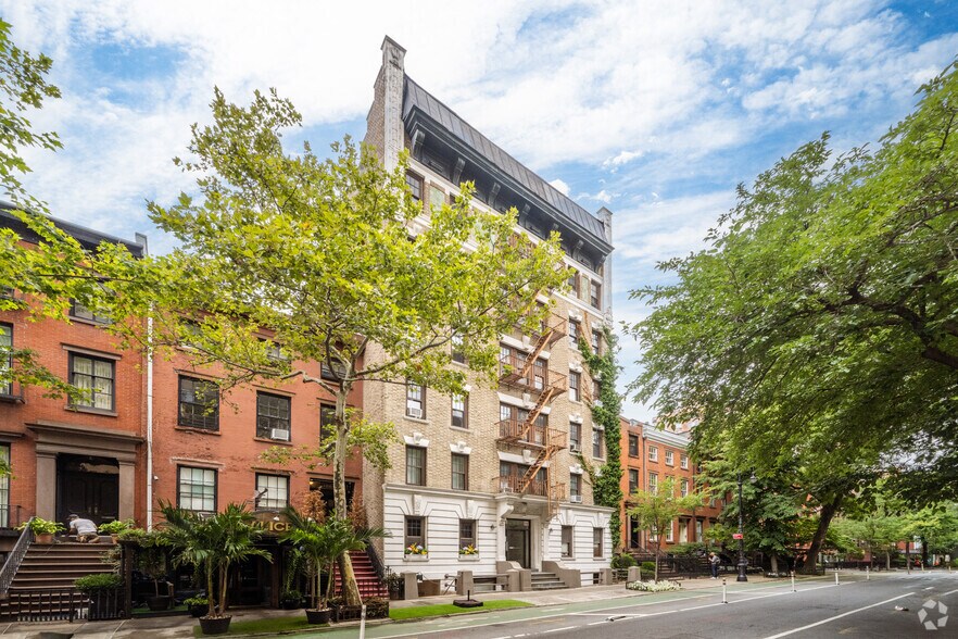 More Photos Of 128 W 13th St, New York Apartments For Lease