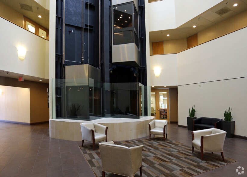 More Photos Of 1068 Cresthaven Rd, Memphis Medical For Lease