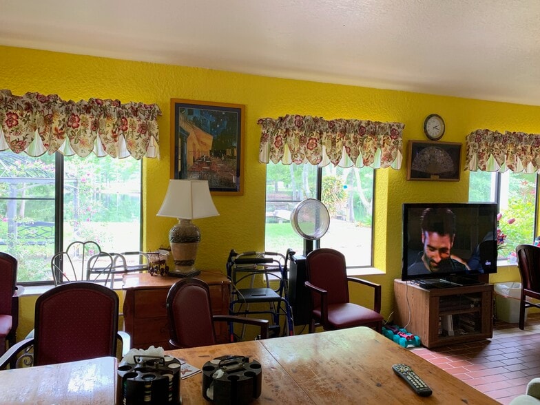 More Photos Of 722 E Lake Rd S, Tarpon Springs Assisted Living For Sale
