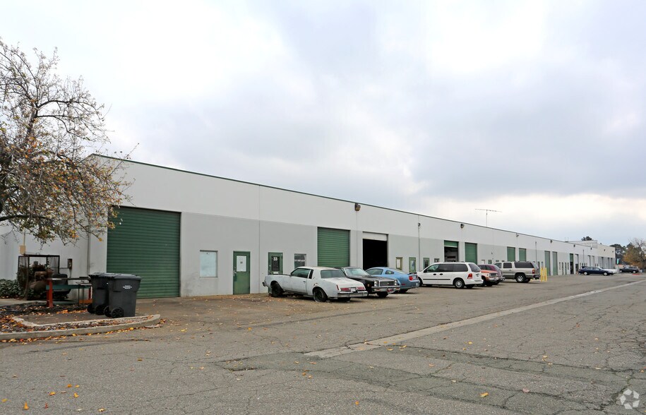 More Photos Of 1128 Western St, Fairfield Warehouse For Lease