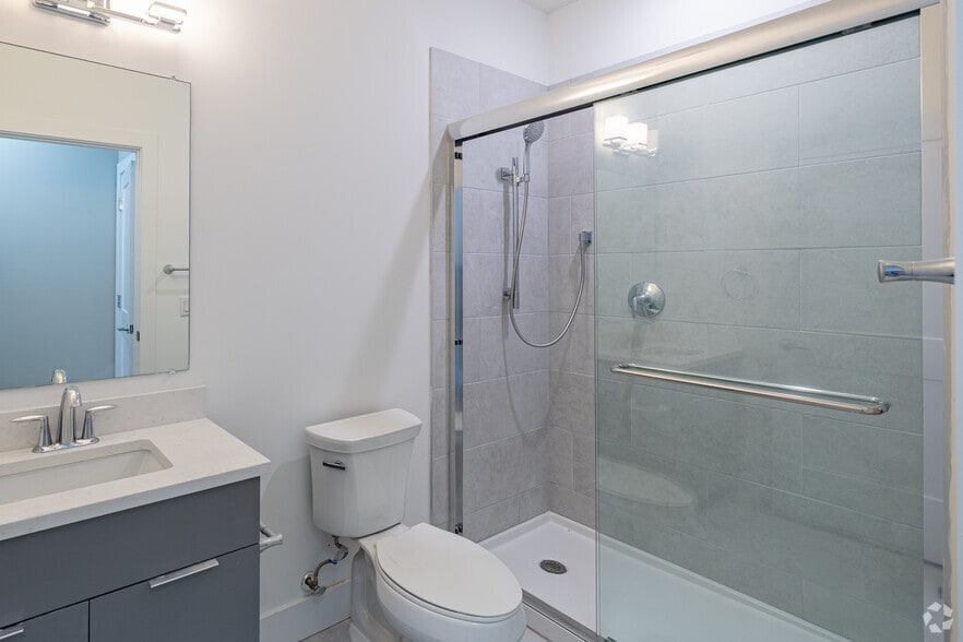 More Photos Of 10 W Westfield Ave W, Roselle Park Apartments For Lease