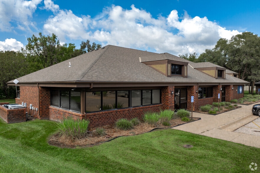 Primary Photo Of 7570 W 21st St N, Wichita Office For Lease