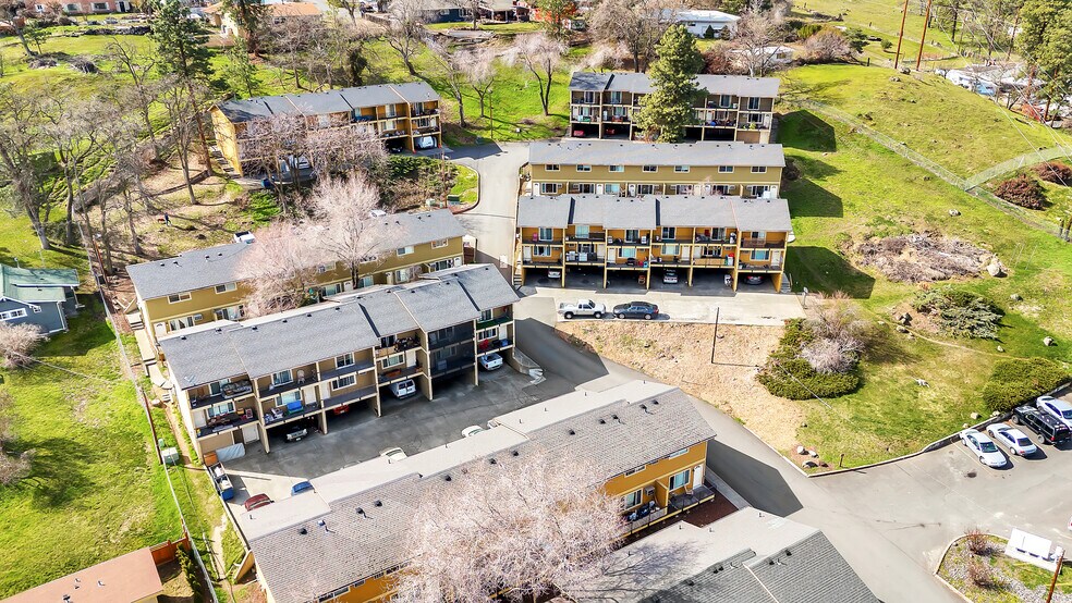 More Photos Of 2408 W 10th St, The Dalles Apartments For Sale