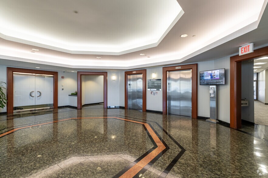 More Photos Of 20 Commerce Dr, Cranford Unknown For Lease