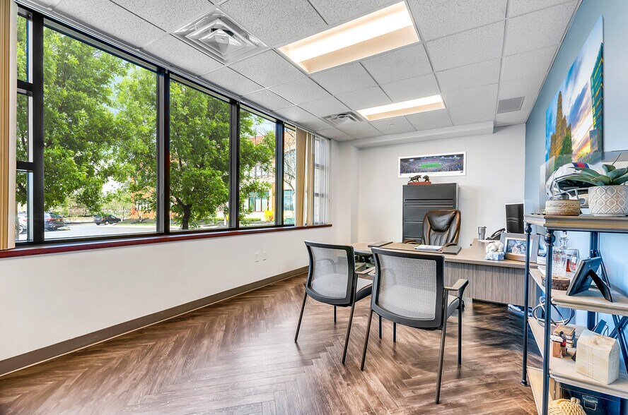 More Photos Of 100 Corporate Pky, Amherst Unknown For Lease