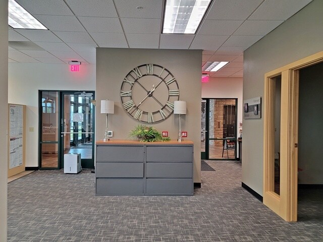 More Photos Of 1700 N Central Ave, Marshfield Office For Lease