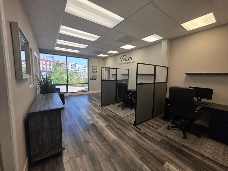 More Photos Of 5959 Mission Gorge Rd, San Diego Office For Sale
