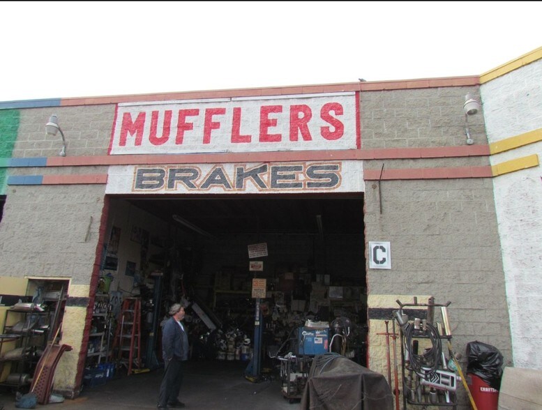 More Photos Of 3137 W Imperial Hwy, Inglewood Auto Repair For Lease