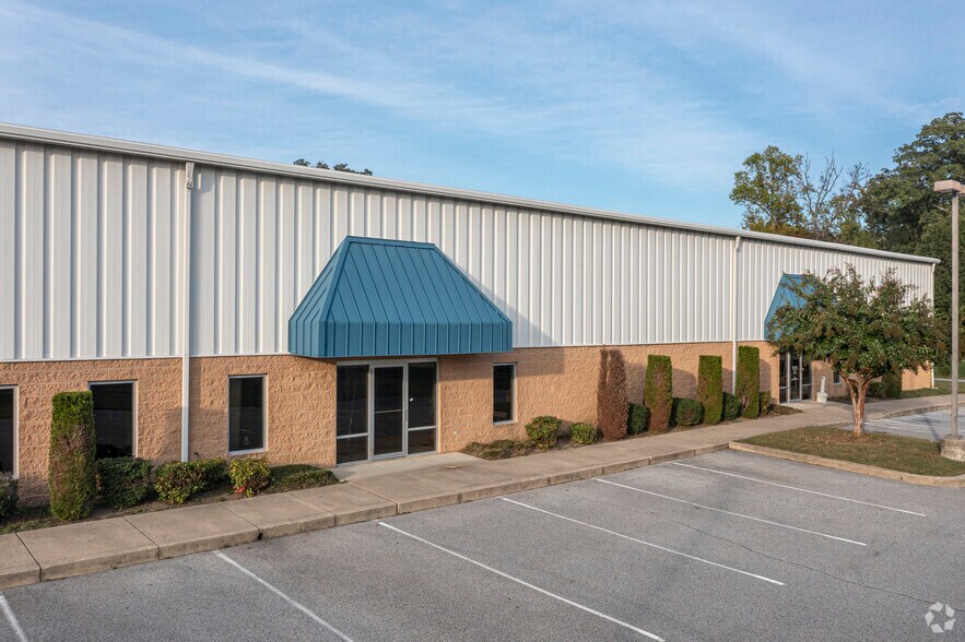 More Photos Of 5211 Cutter Ct, Prince Frederick Service For Lease
