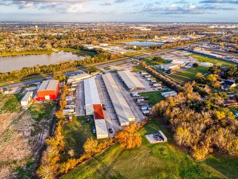 More Photos Of 8750 Galveston Rd, Houston Land For Lease