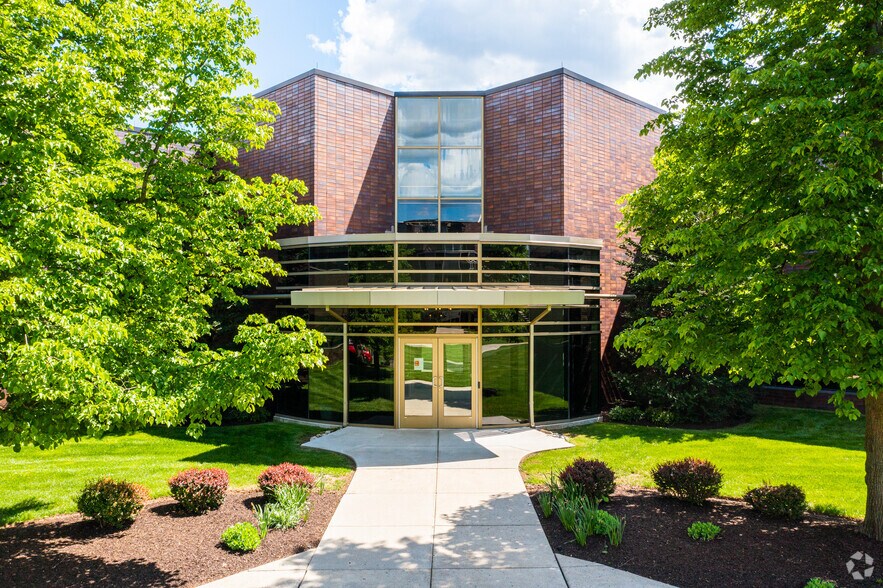 More Photos Of 601 W Office Center Dr, Fort Washington Office For Lease