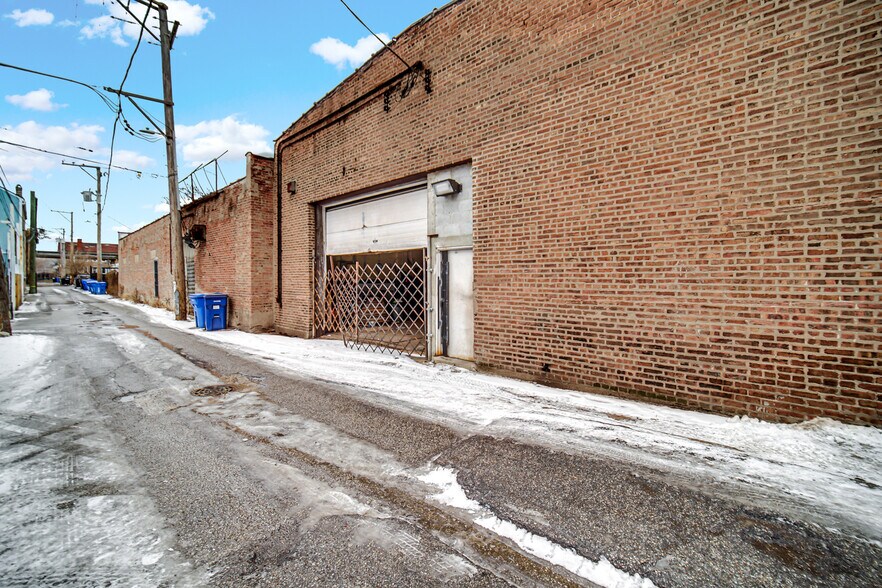 More Photos Of 2116 S California Ave, Chicago Auto Repair For Sale
