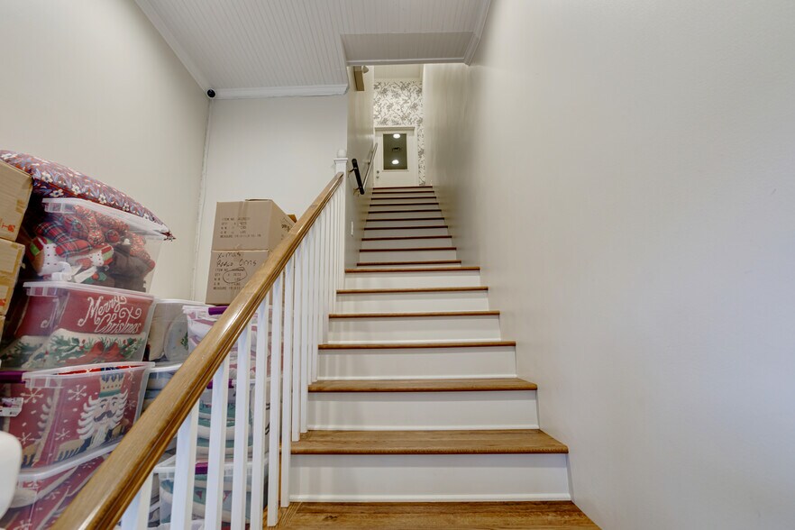 More Photos Of 345 Main St, Franklin Storefront Retail Office For Sale