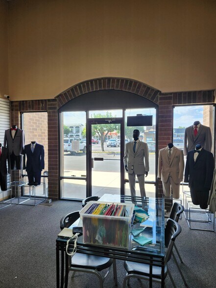 More Photos Of 9455 S Union Sq, Sandy Storefront Retail Office For Sale