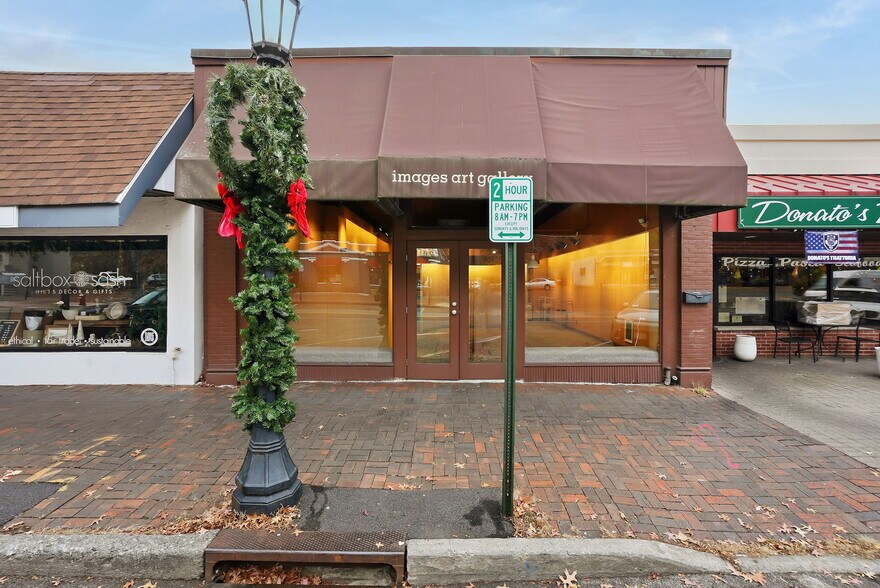 Primary Photo Of 1157 Pleasantville Rd, Briarcliff Manor Storefront For Sale