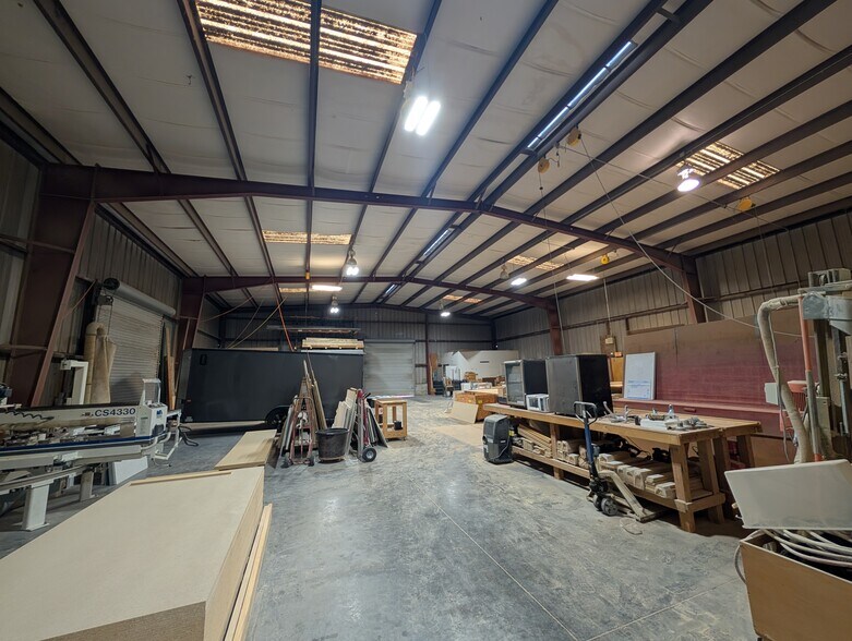 More Photos Of 1915 60th Pl E, Bradenton Industrial For Sale