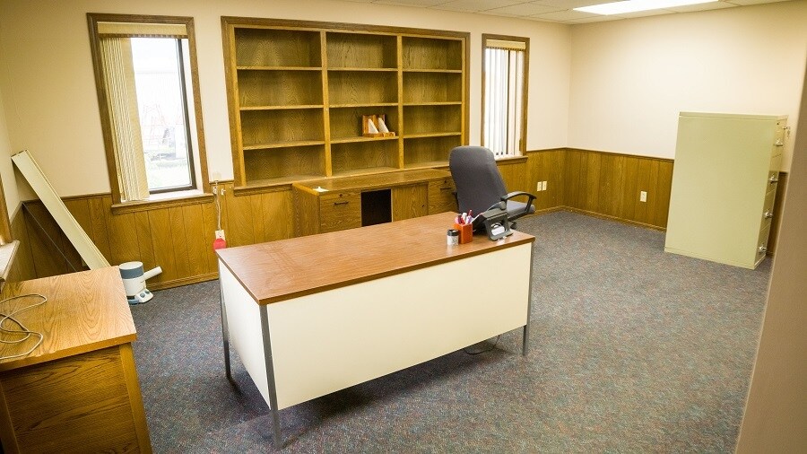 More Photos Of 4310 Oklahoma Ave, Woodward Distribution For Sale