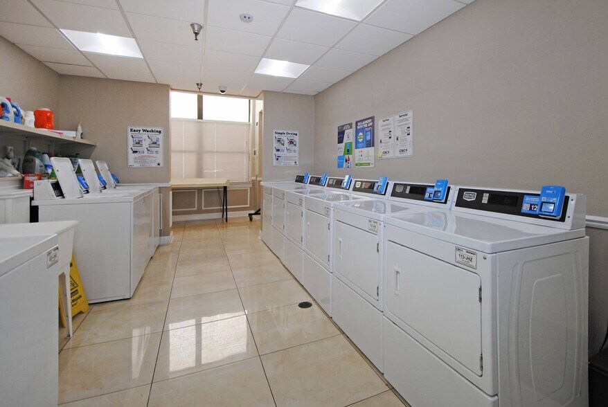 More Photos Of 107 S Washington Ave, Saginaw Apartments For Lease