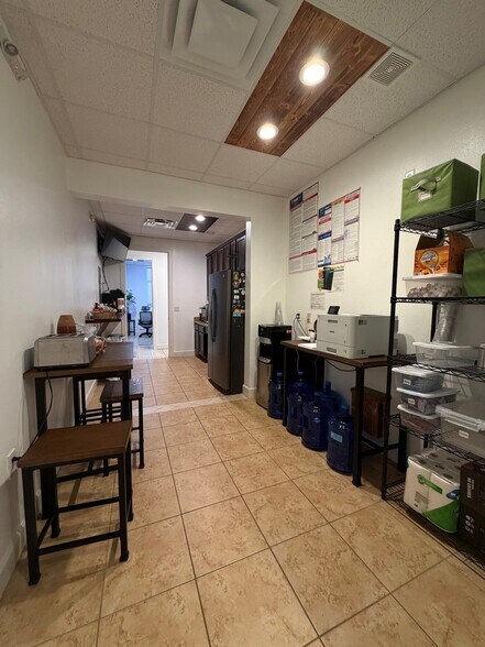 More Photos Of 20008 Champion Forest Dr, Spring Medical For Lease