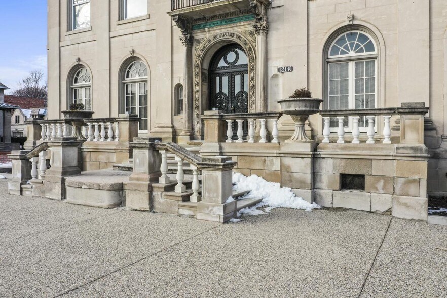 More Photos Of 8469 E Jefferson Ave, Detroit Office Residential For Sale