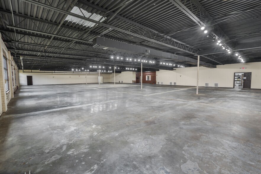 More Photos Of 3955 Highway 53, Hoschton Freestanding For Sale