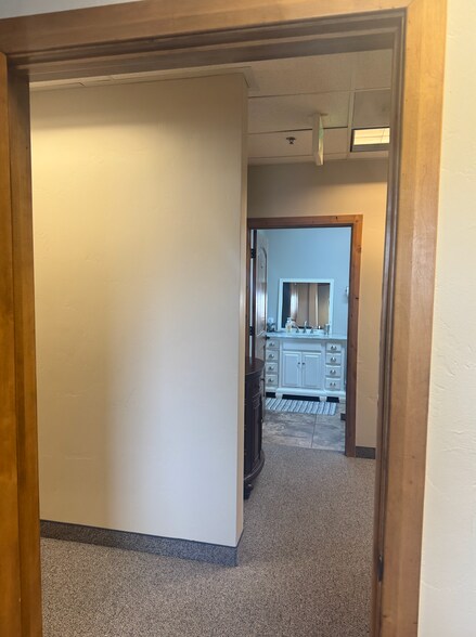 More Photos Of 393 E Riverside Dr, Saint George Loft Creative Space For Lease